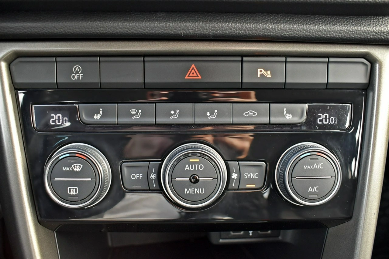 Volkswagen T-Roc - Zdjęcie 22