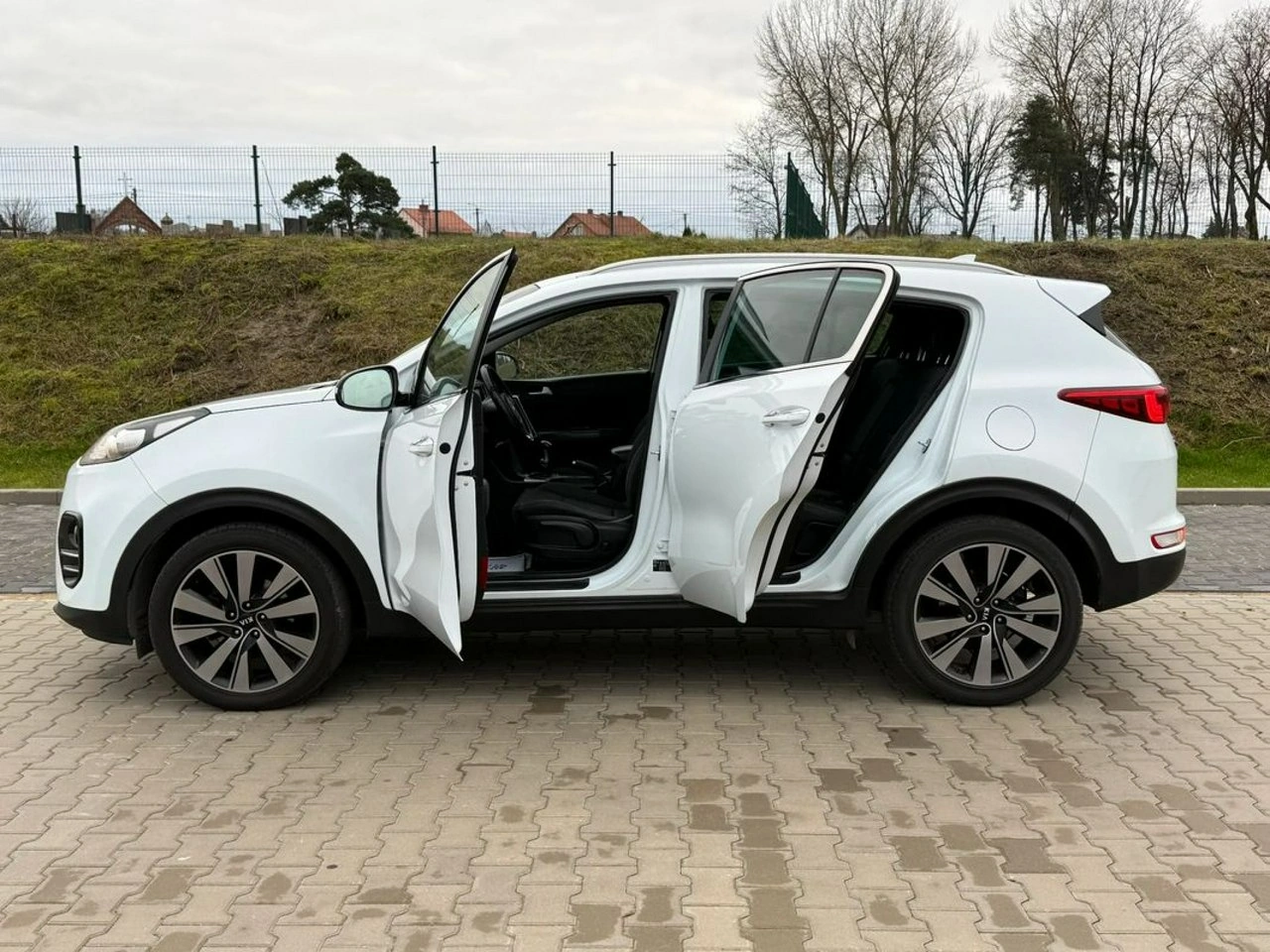 Kia Sportage - Zdjęcie 12