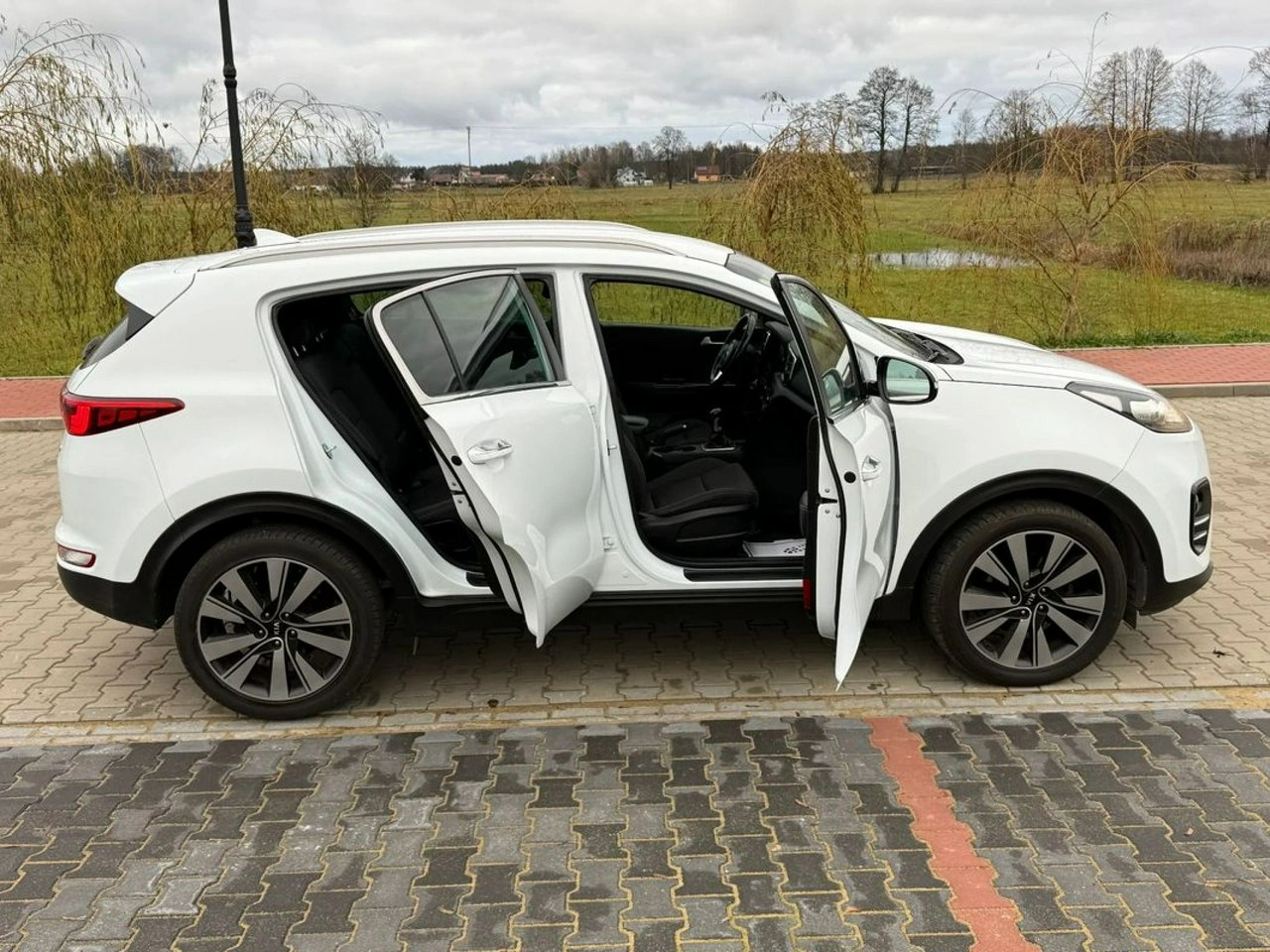 Kia Sportage - Zdjęcie 16