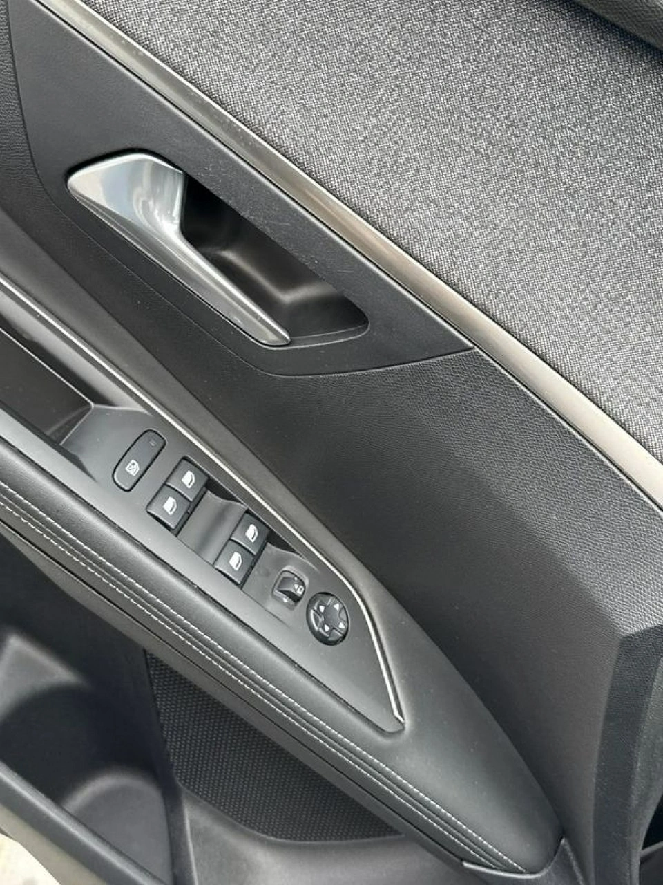 Peugeot 3008 - Zdjęcie 30