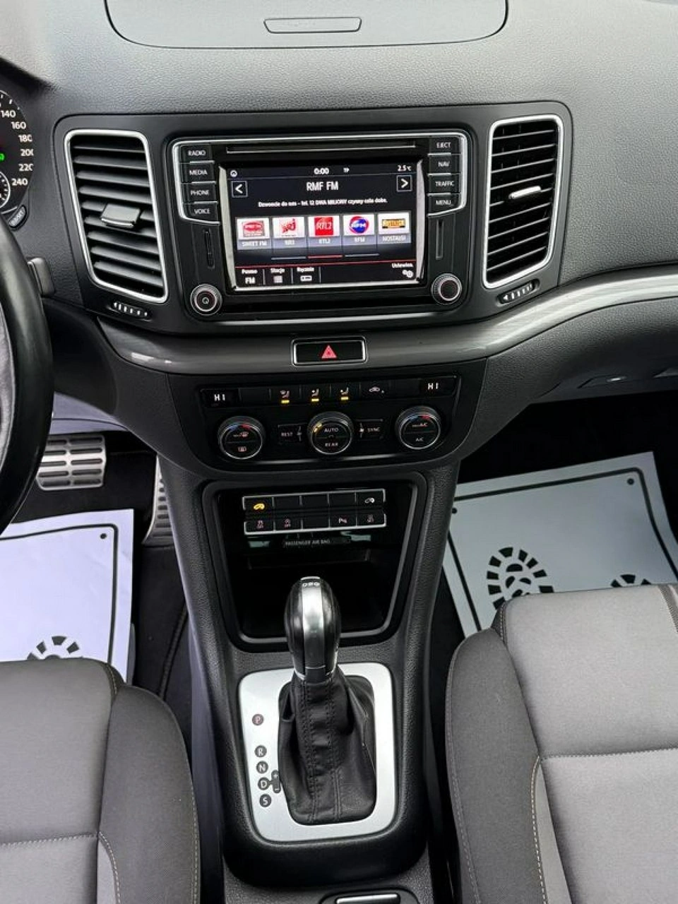 Volkswagen Sharan - Zdjęcie 31