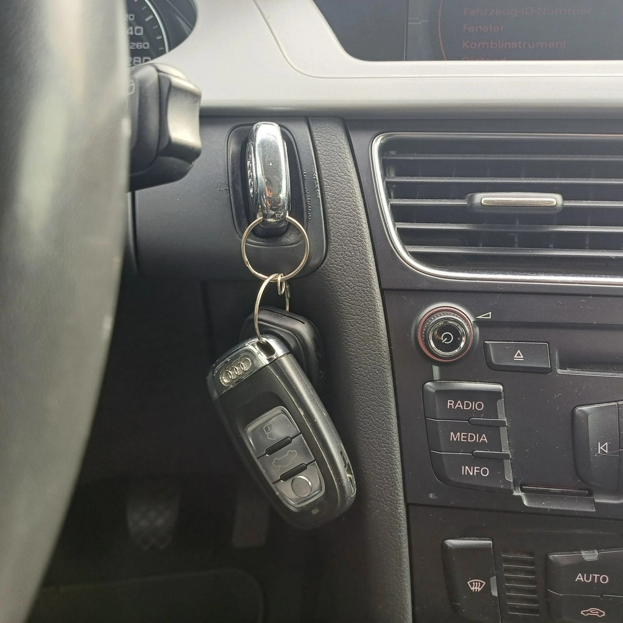 Audi A4 - Zdjęcie 14