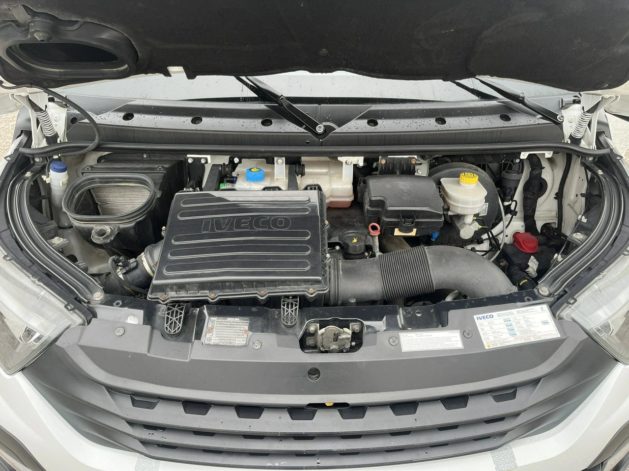 Iveco Daily - Zdjęcie 11