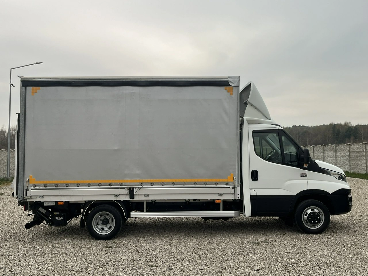 Iveco Daily - Zdjęcie 23