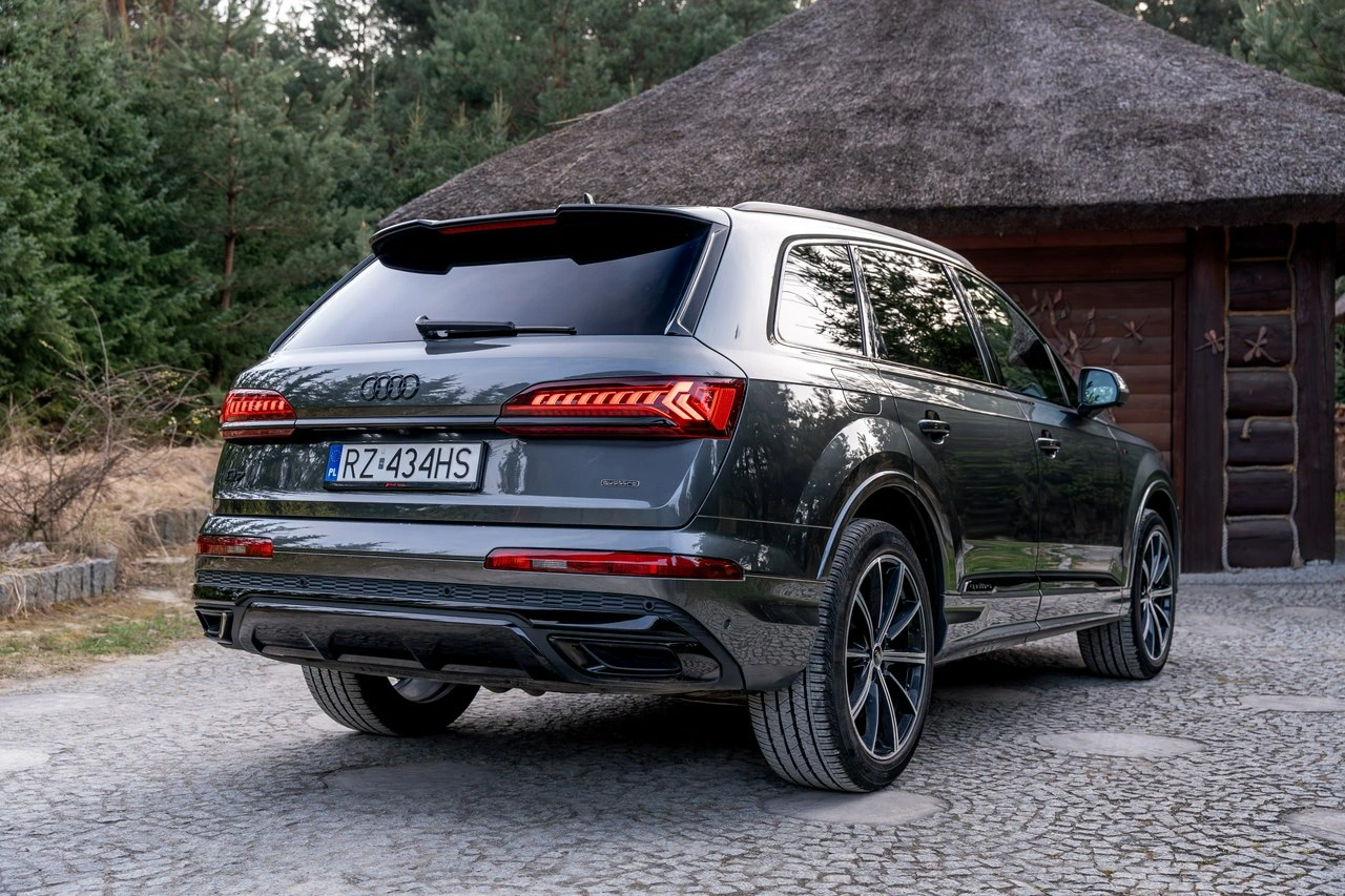 Audi Q7 - Zdjęcie 12