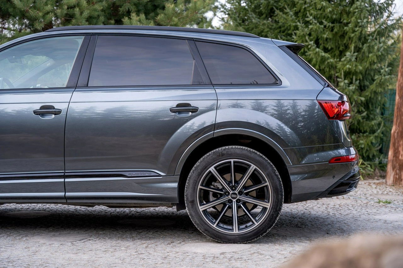 Audi Q7 - Zdjęcie 17