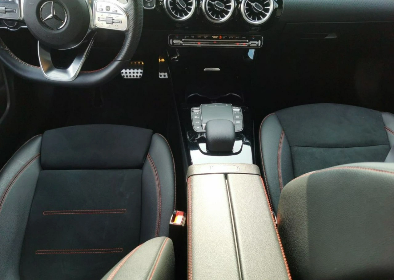 Mercedes CLA 200 - Zdjęcie 10