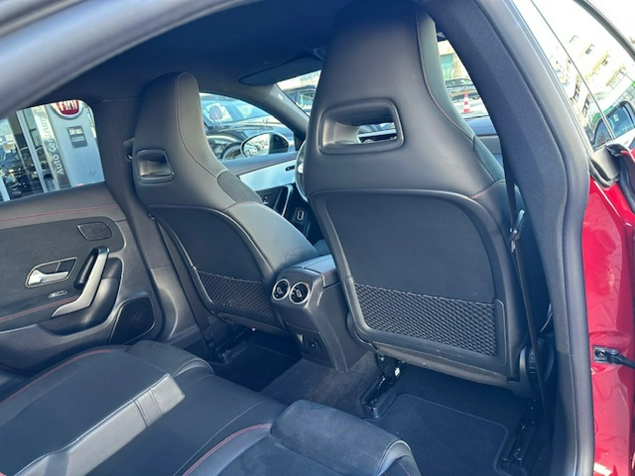 Mercedes CLA 200 - Zdjęcie 34
