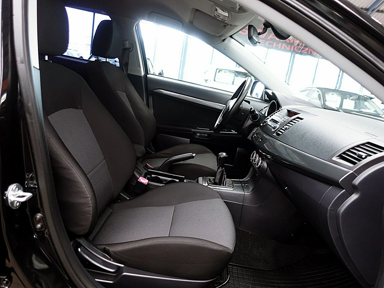 Mitsubishi Lancer - Zdjęcie 10