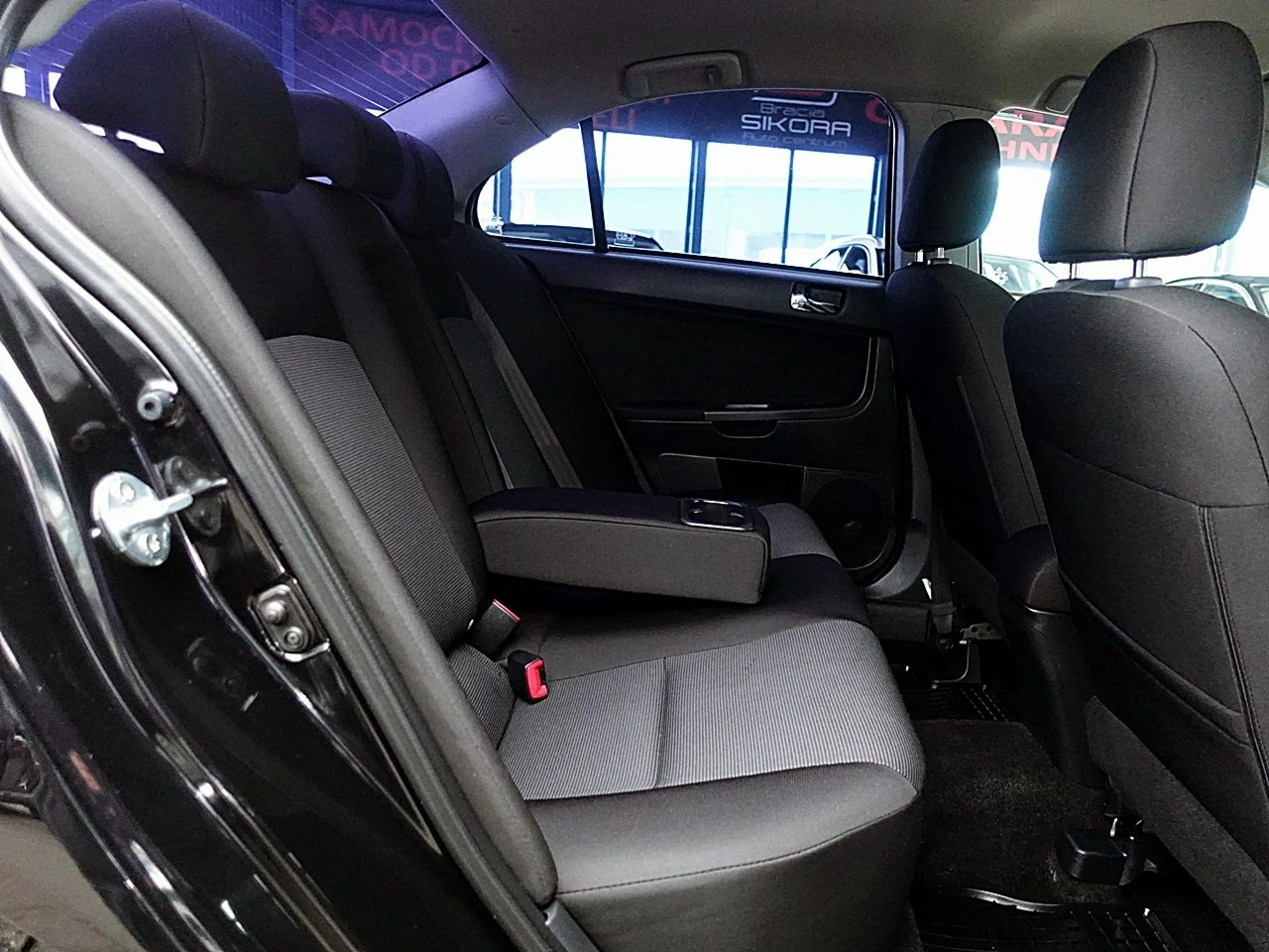 Mitsubishi Lancer - Zdjęcie 11