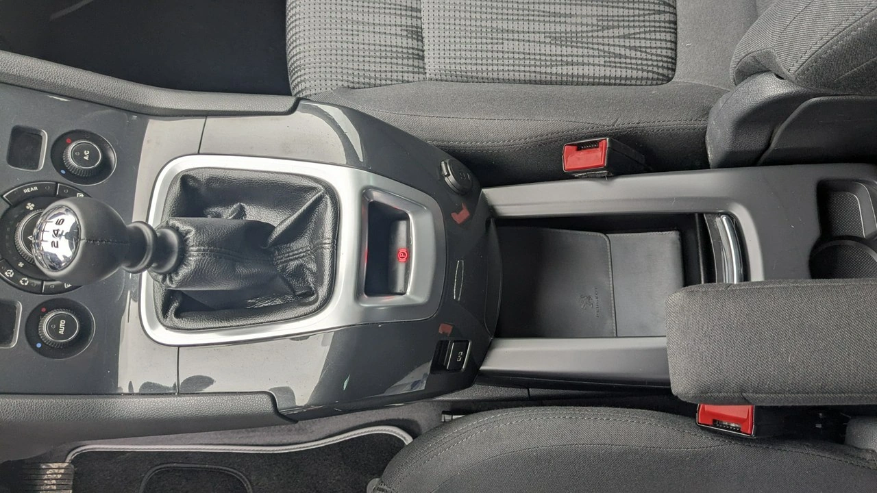 Peugeot 5008 - Zdjęcie 27