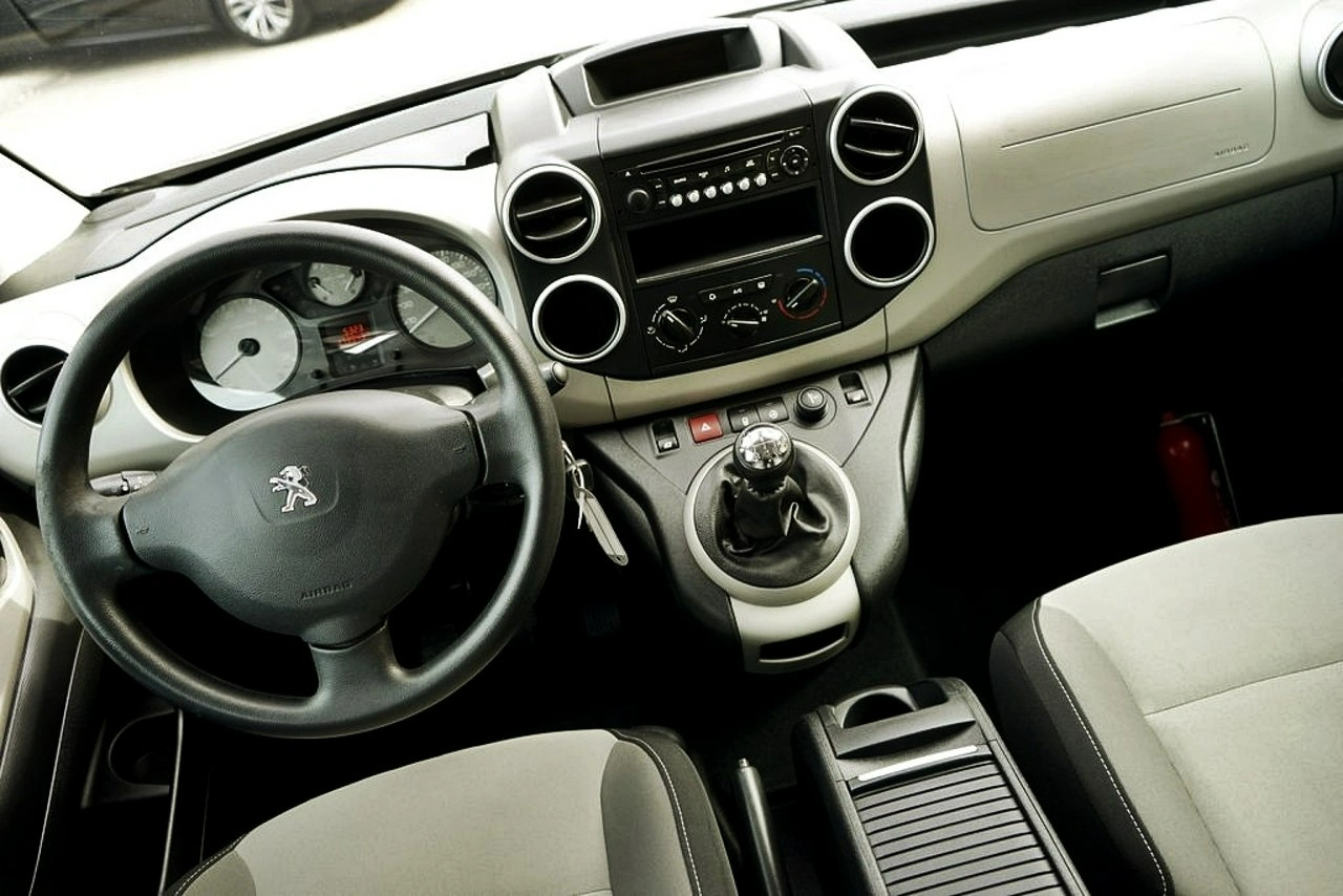 Peugeot Partner - Zdjęcie 18