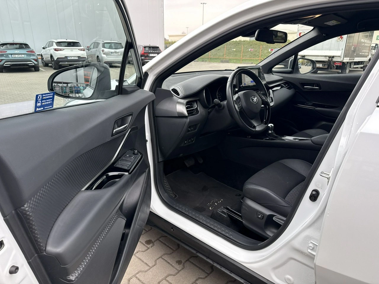 Toyota C-HR - Zdjęcie 9