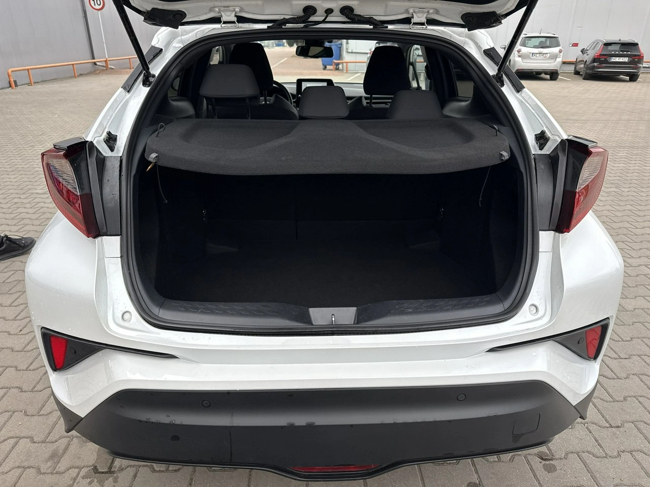 Toyota C-HR - Zdjęcie 15