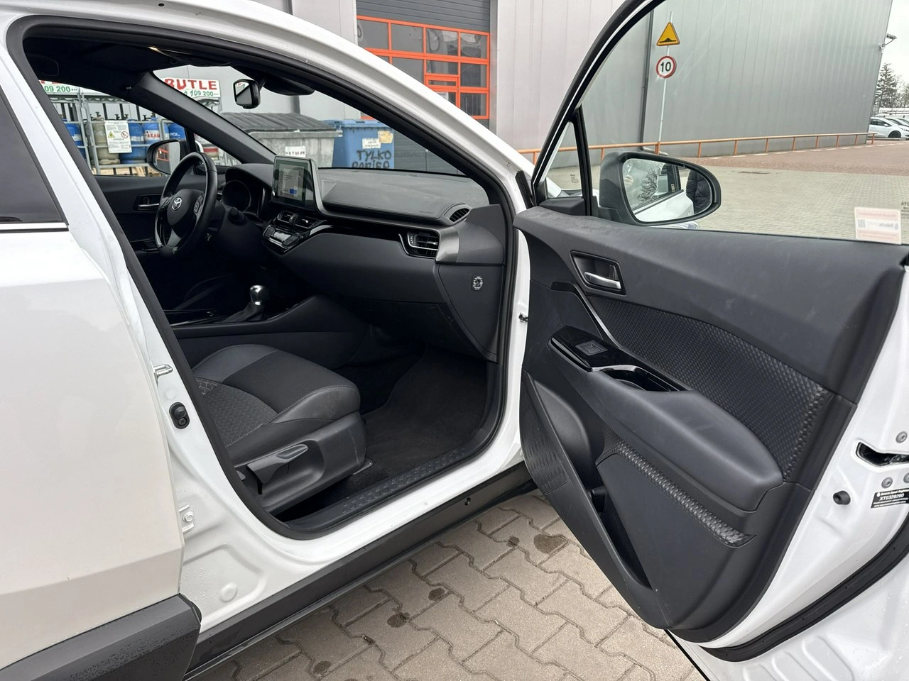 Toyota C-HR - Zdjęcie 18