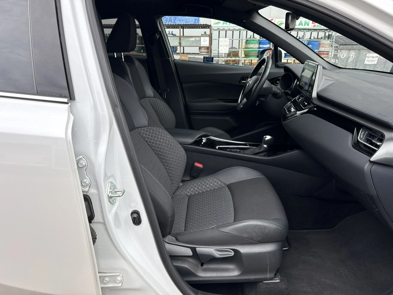 Toyota C-HR - Zdjęcie 19