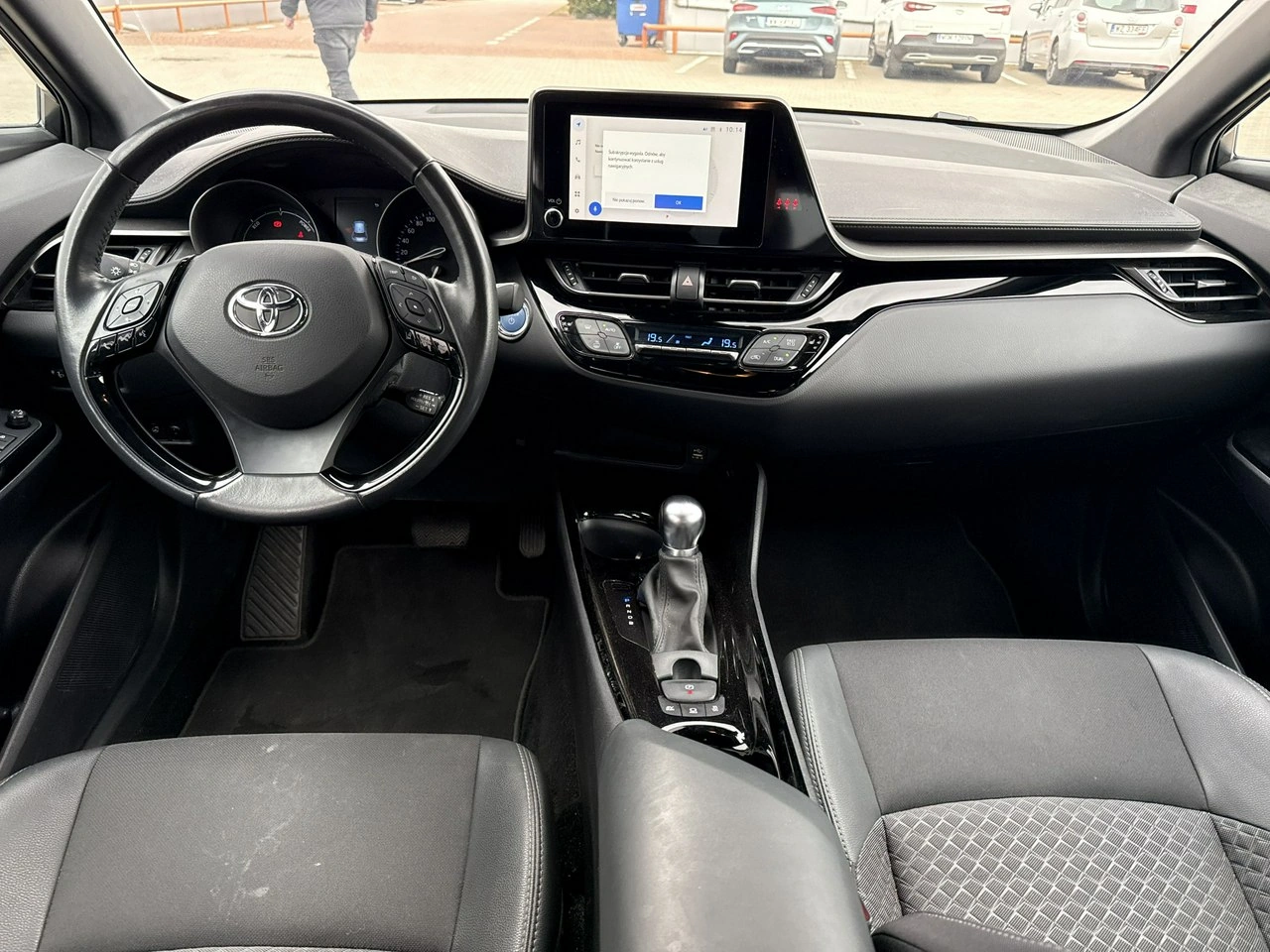 Toyota C-HR - Zdjęcie 21