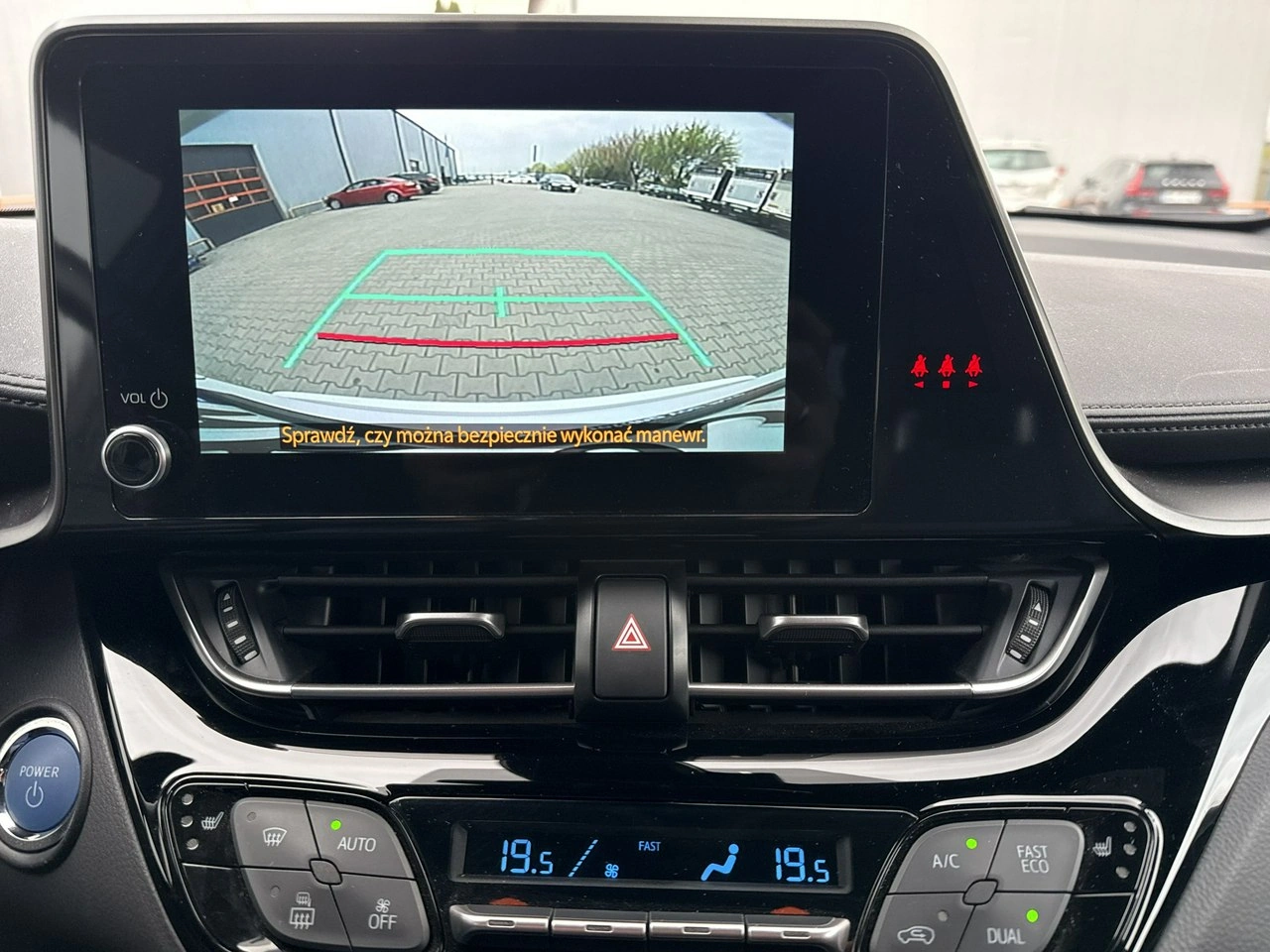 Toyota C-HR - Zdjęcie 26