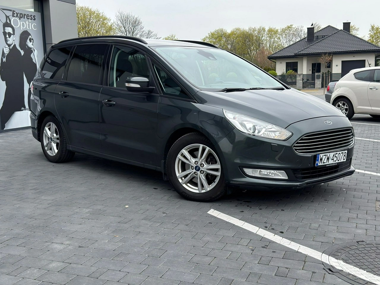 Ford Galaxy - Zdjęcie 8