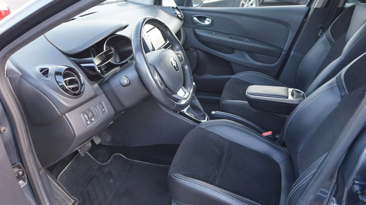 Renault Clio - Zdjęcie 10