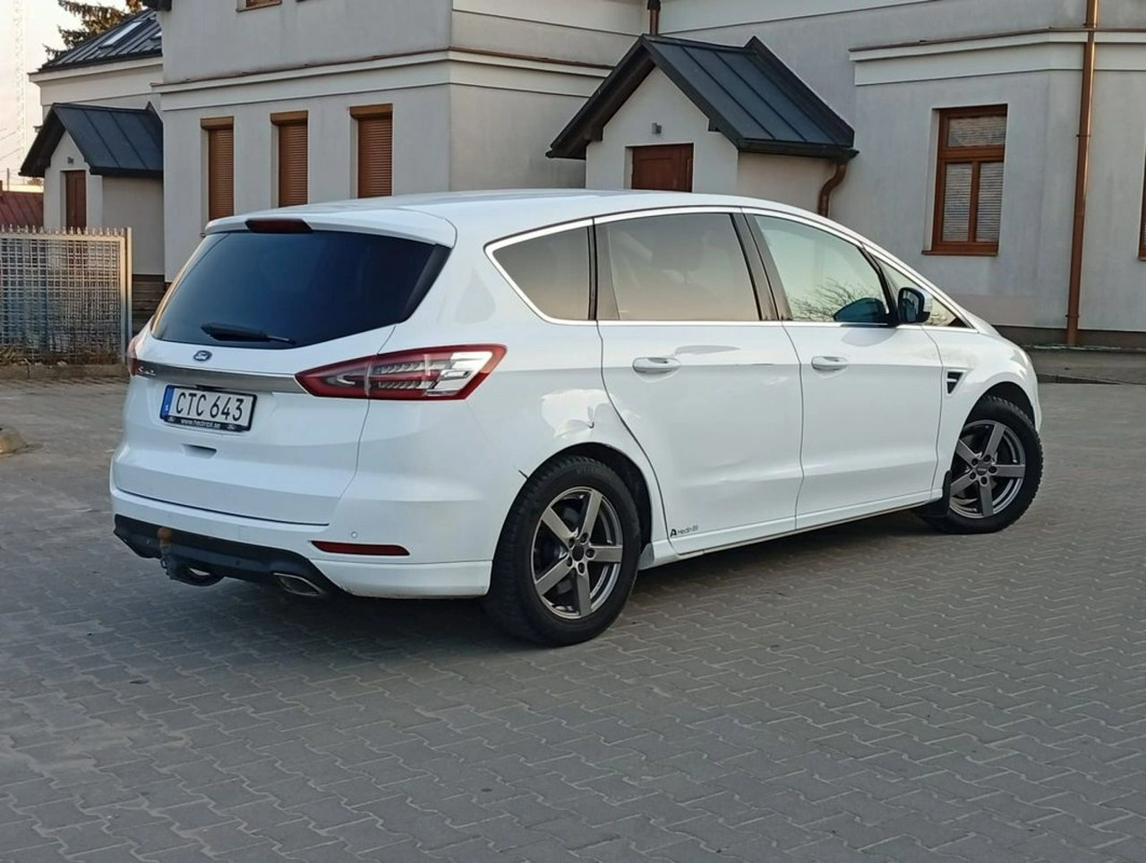 Ford S-Max - Zdjęcie 16