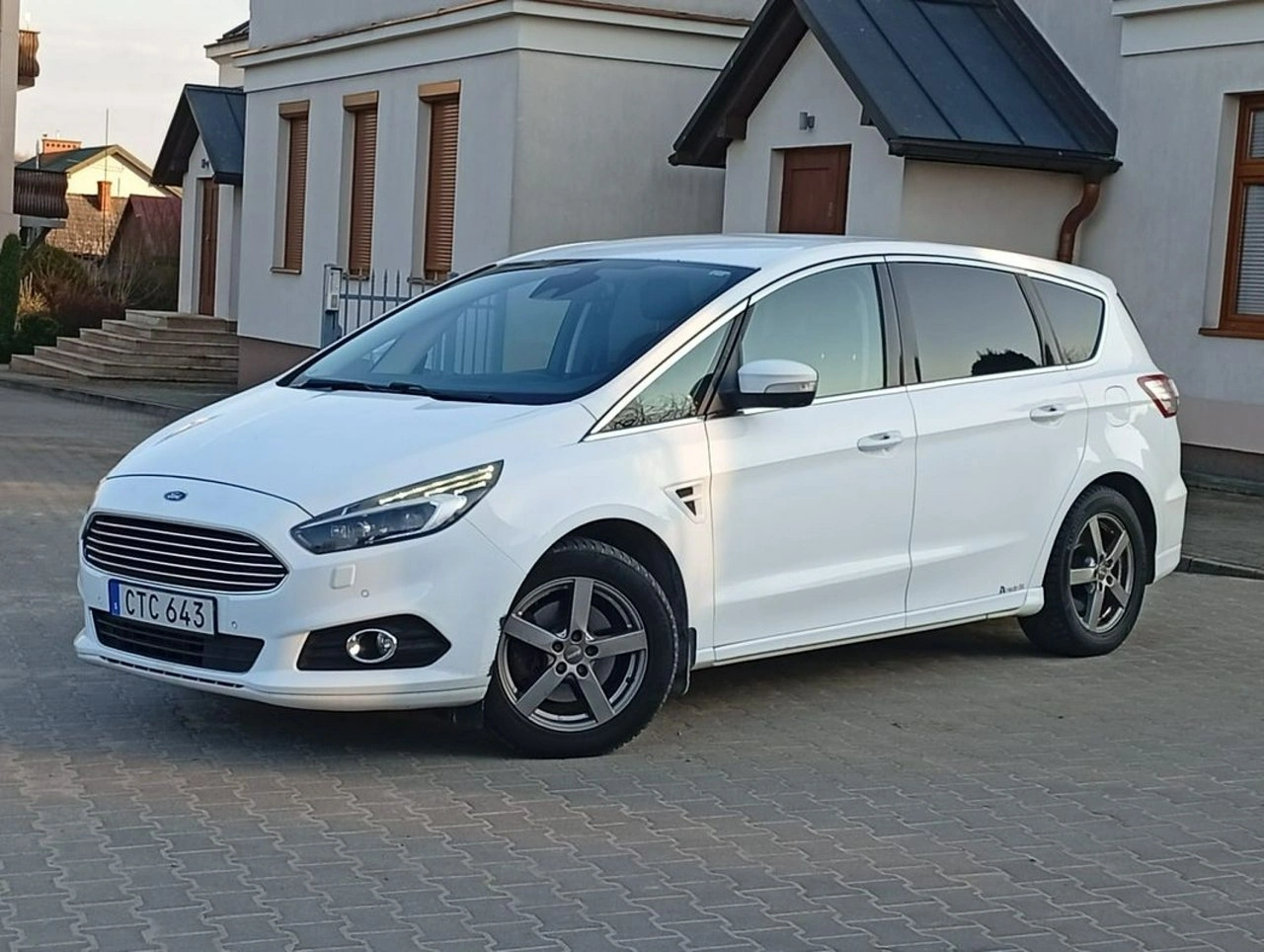 Ford S-Max - Zdjęcie 5