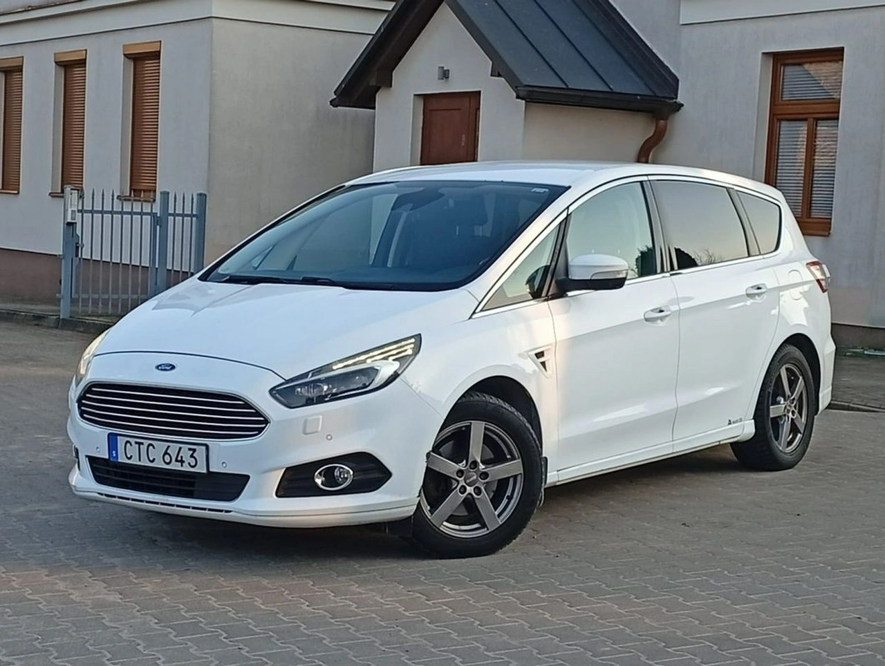 Ford S-Max - Zdjęcie 6