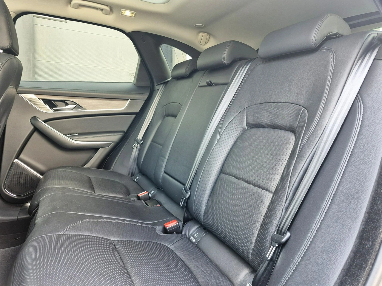 Jaguar F-Pace - Zdjęcie 24