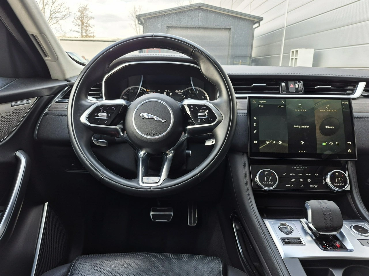 Jaguar F-Pace - Zdjęcie 27