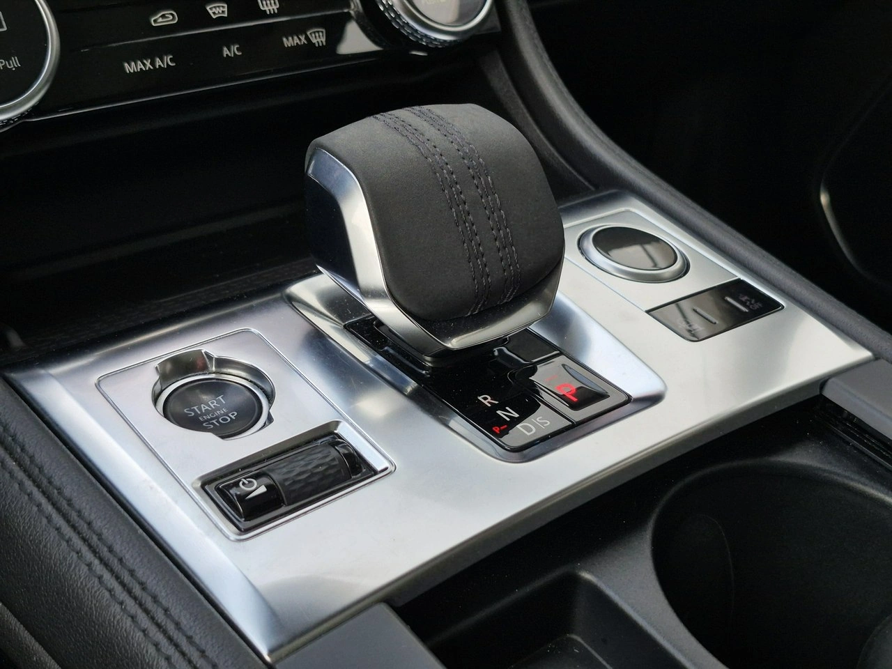 Jaguar F-Pace - Zdjęcie 33