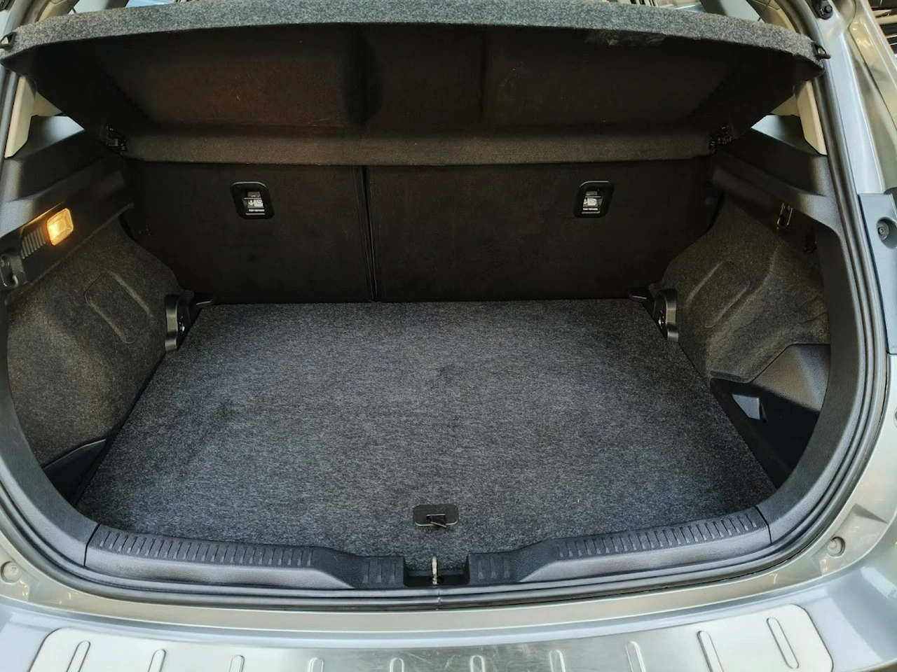 Toyota Auris - Zdjęcie 12