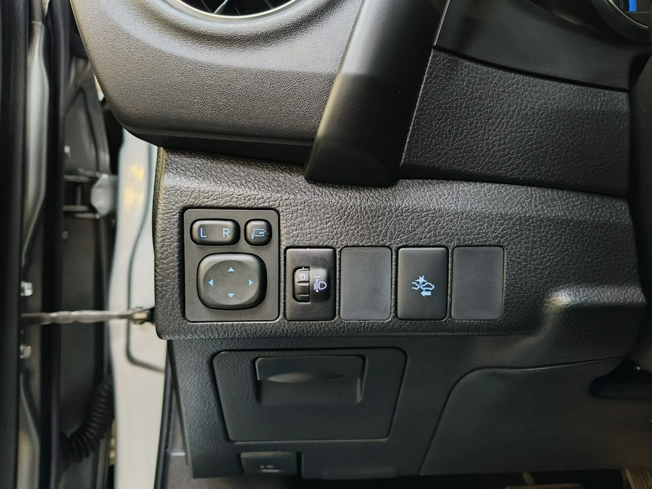 Toyota Auris - Zdjęcie 18