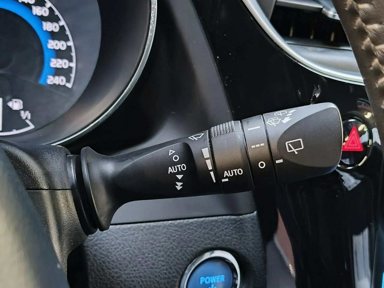 Toyota Auris - Zdjęcie 25