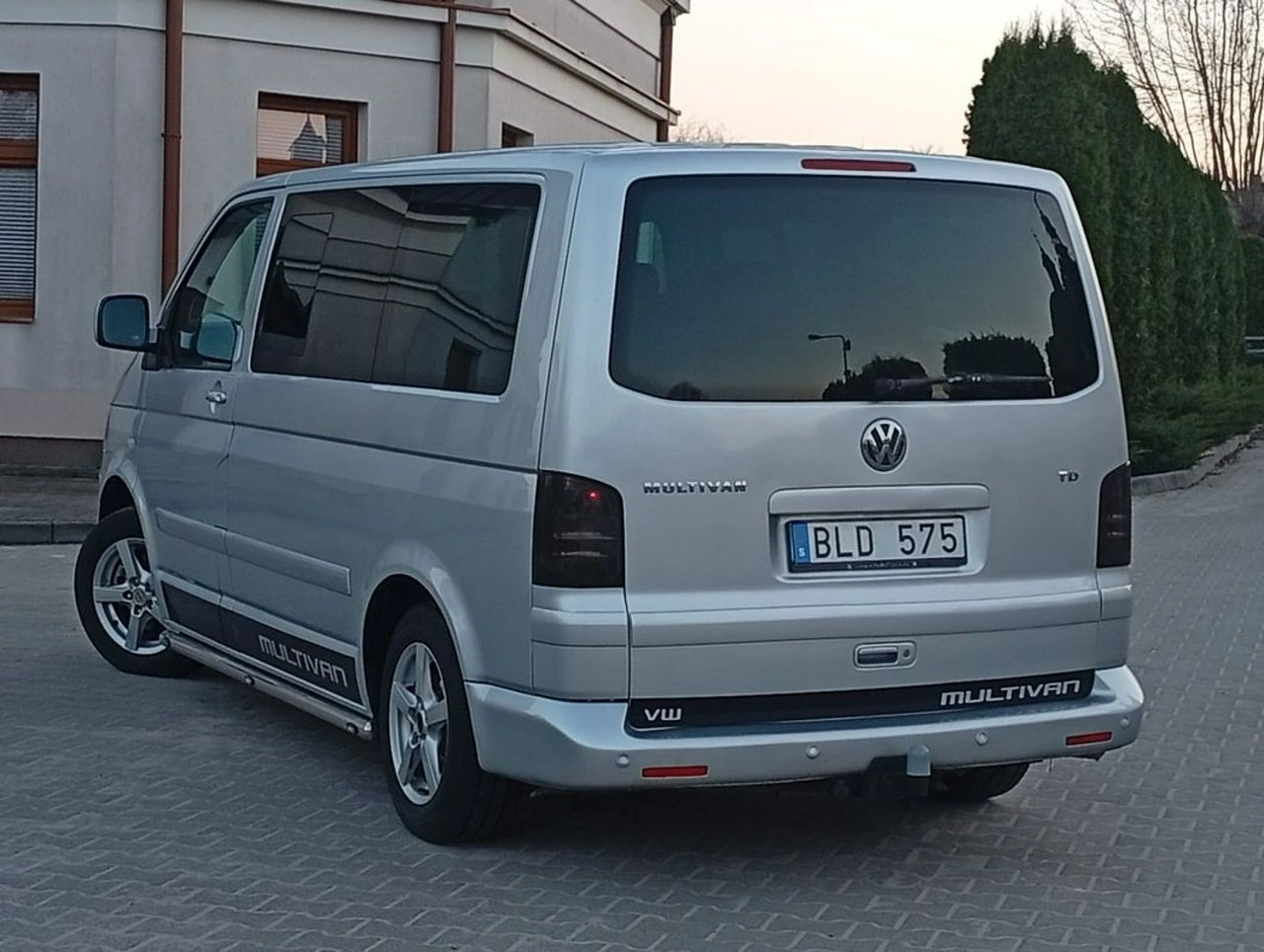 Volkswagen Multivan - Zdjęcie 10