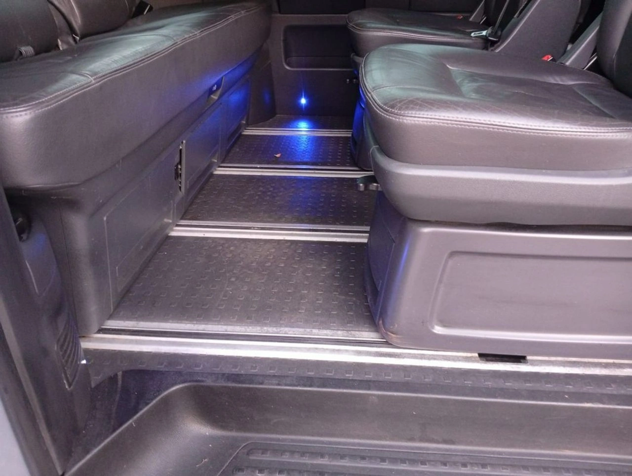 Volkswagen Multivan - Zdjęcie 22