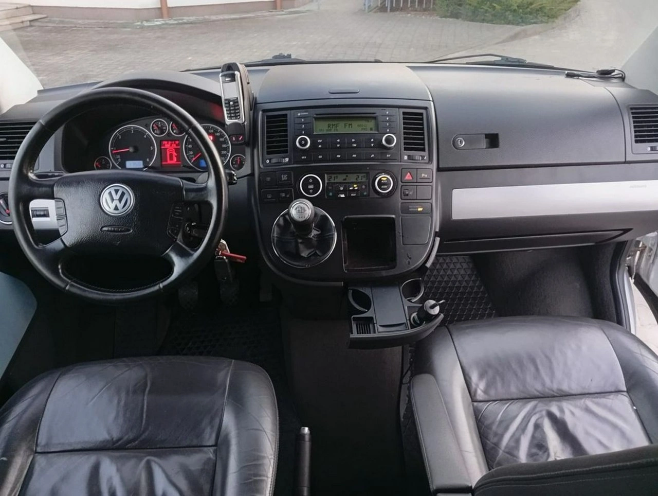 Volkswagen Multivan - Zdjęcie 23