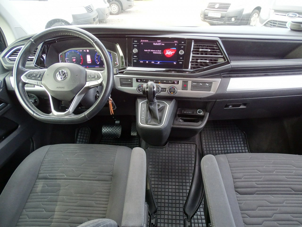 Volkswagen Multivan - Zdjęcie 9