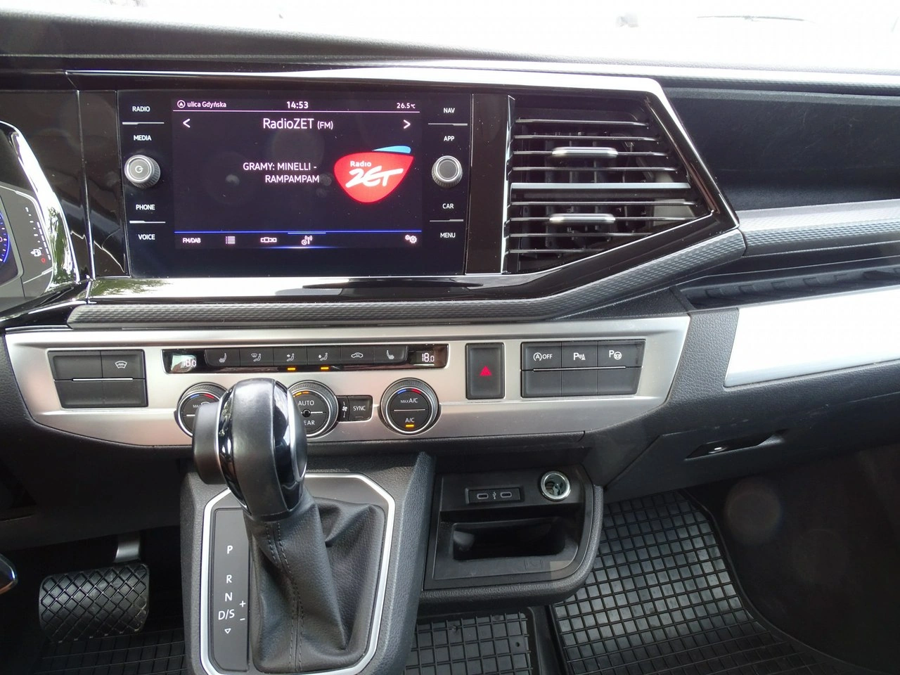 Volkswagen Multivan - Zdjęcie 10