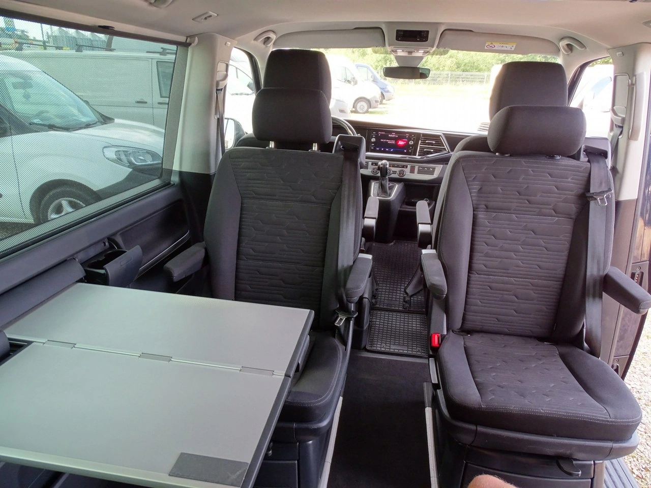 Volkswagen Multivan - Zdjęcie 19