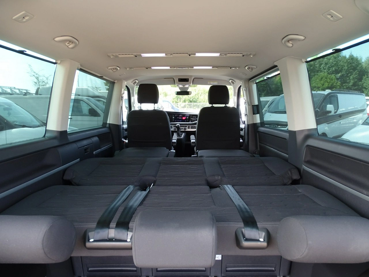 Volkswagen Multivan - Zdjęcie 20