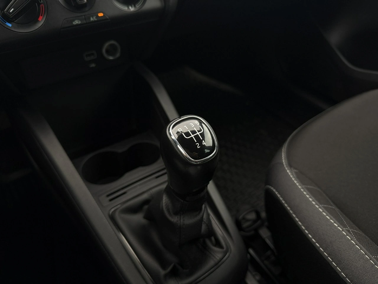 Skoda Fabia - Zdjęcie 25