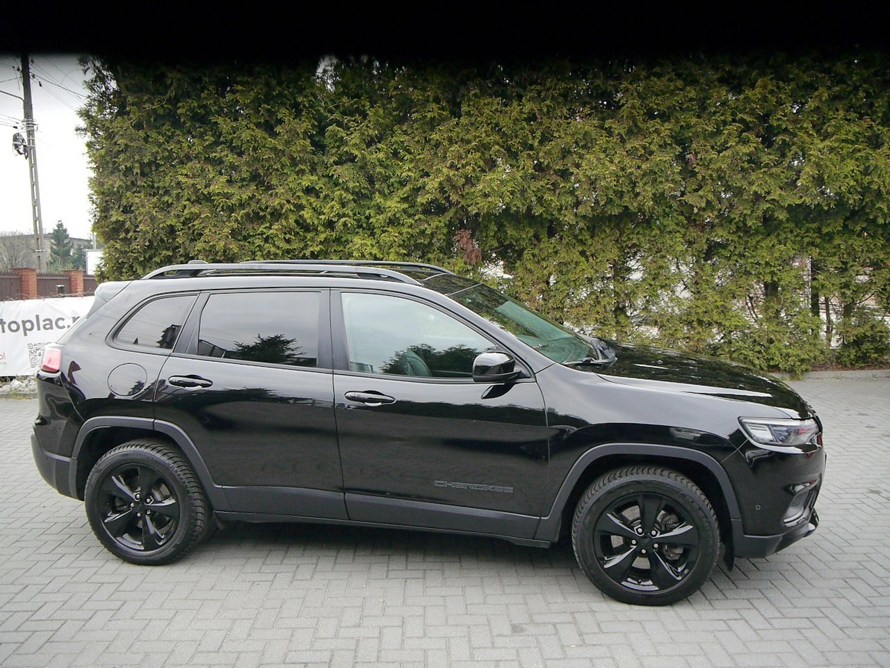 Jeep Cherokee - Zdjęcie 10