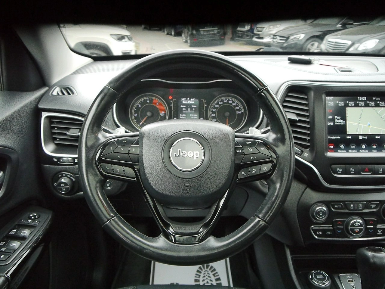 Jeep Cherokee - Zdjęcie 18