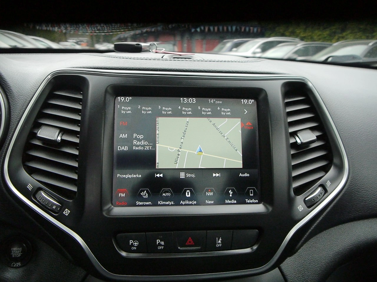 Jeep Cherokee - Zdjęcie 21