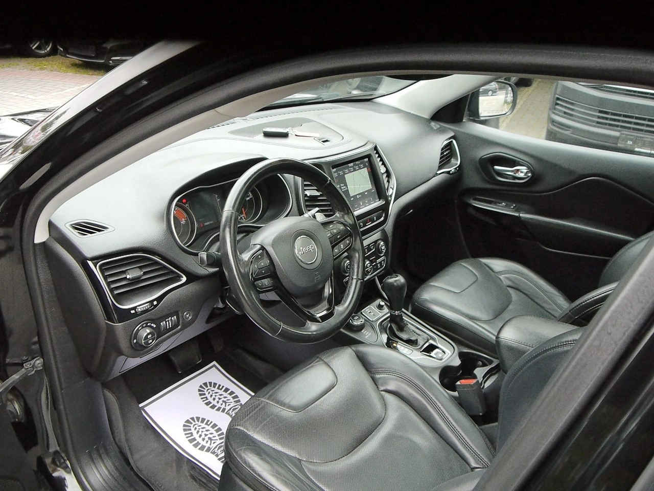 Jeep Cherokee - Zdjęcie 31