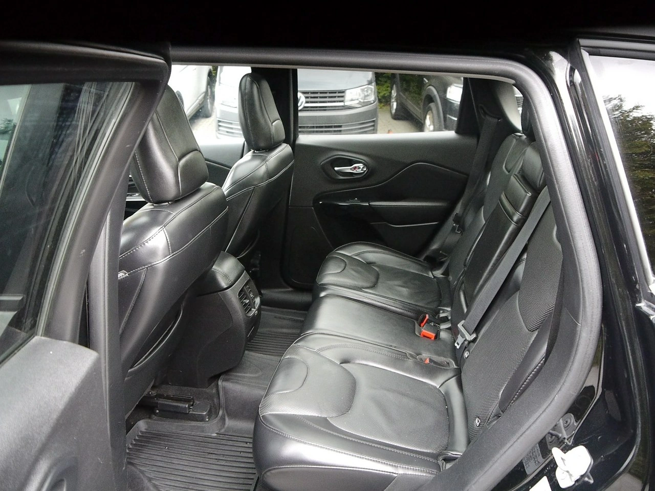 Jeep Cherokee - Zdjęcie 36