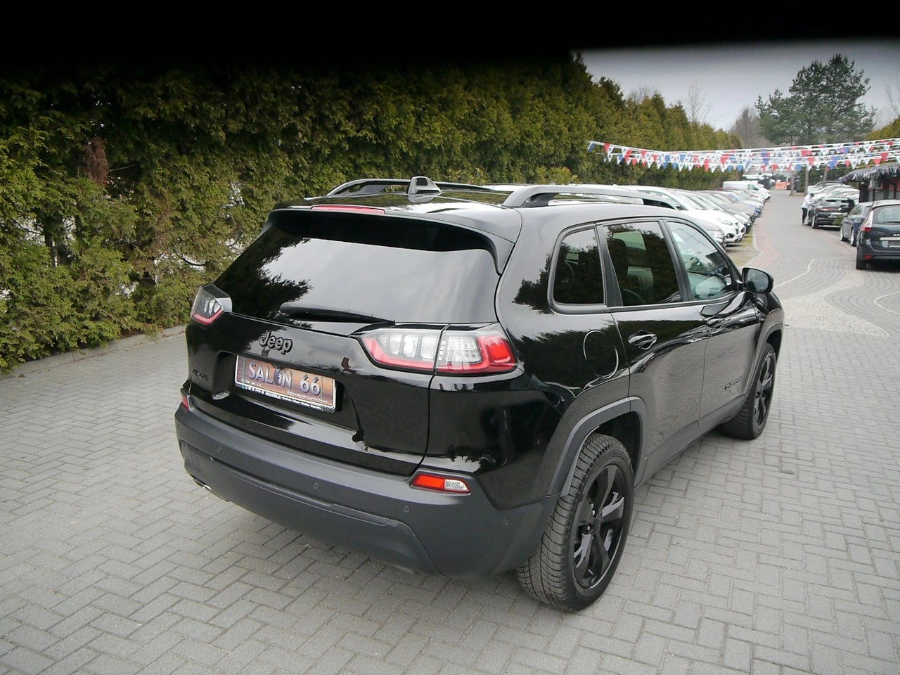 Jeep Cherokee - Zdjęcie 4