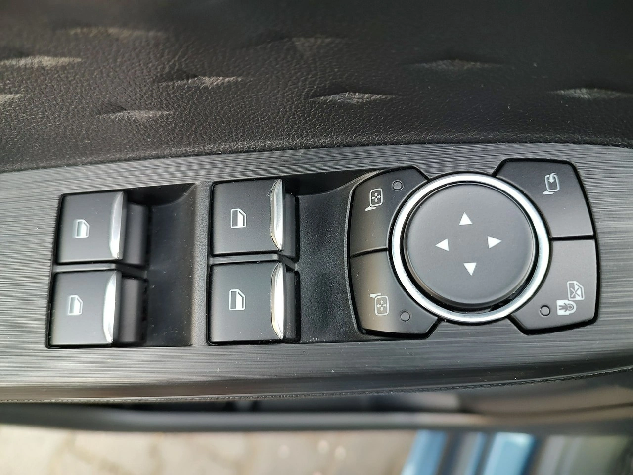 Ford Kuga - Zdjęcie 9