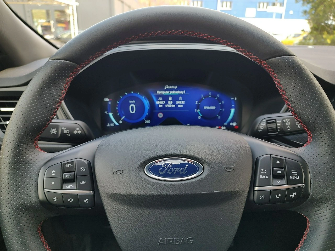 Ford Kuga - Zdjęcie 15