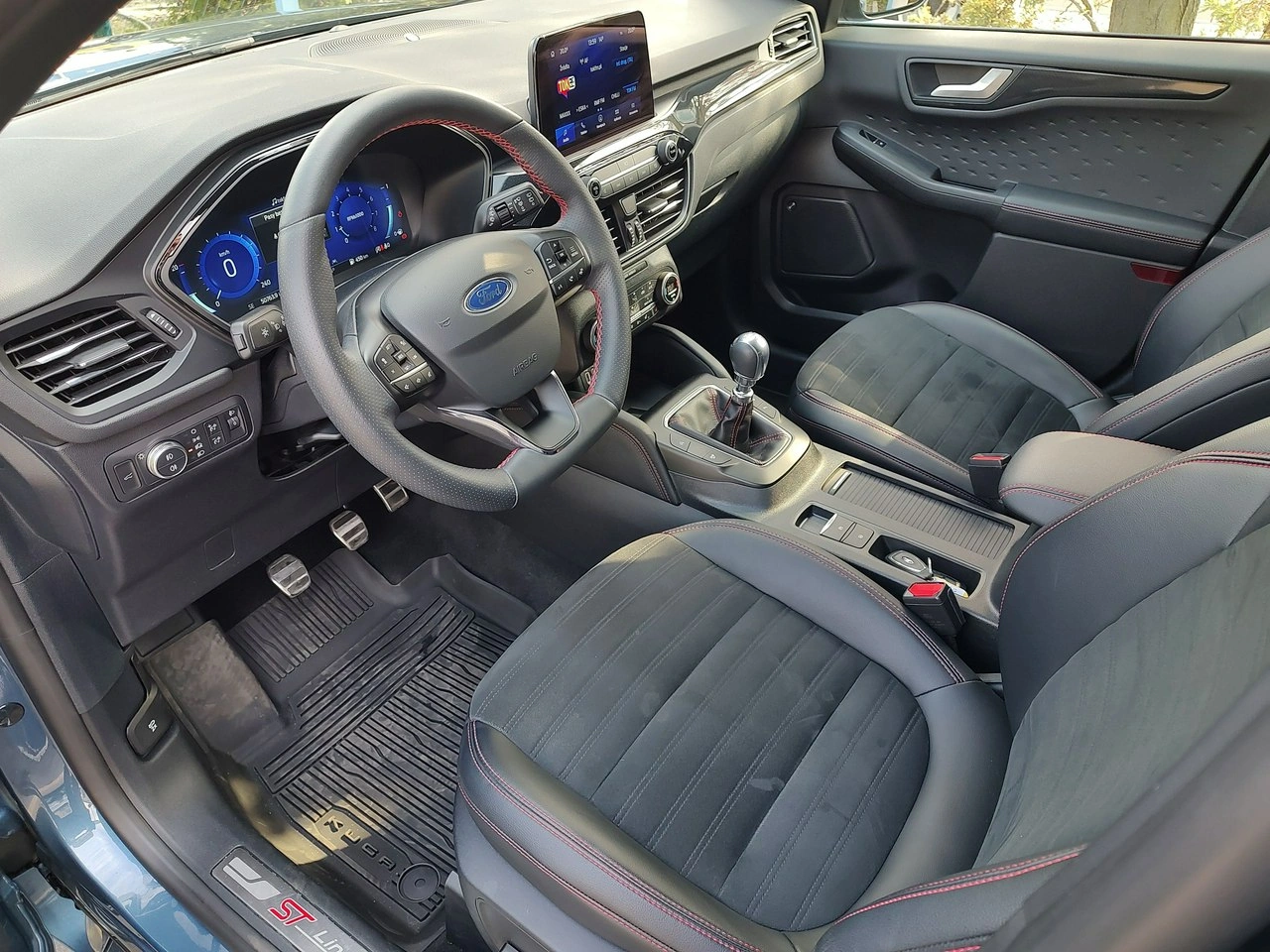 Ford Kuga - Zdjęcie 8